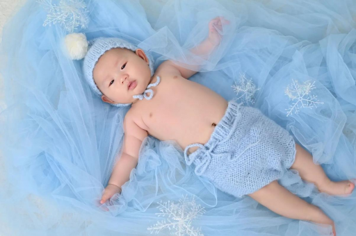 汶上宝宝吐奶频繁怎么回事